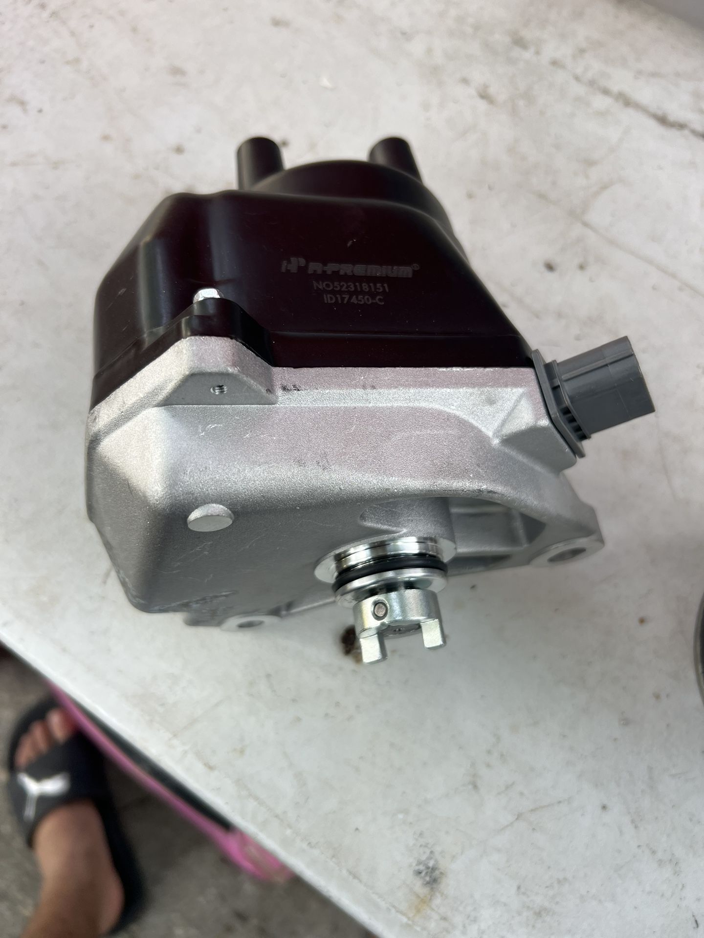 Ignition Distributor with Black Cap & Rotor Fits Honda Accord LX EX SE Acura CL L4 2.3L 1(contact info removed)