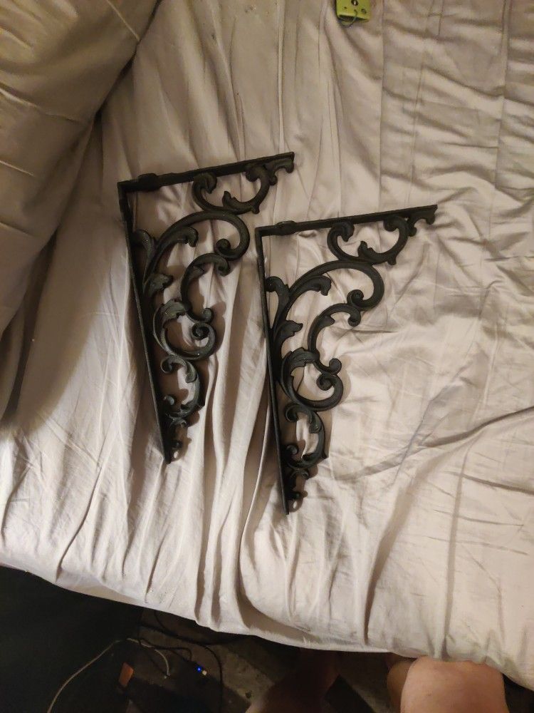 Vintage 7.5 By 12 Cast Bookshelf Brackets