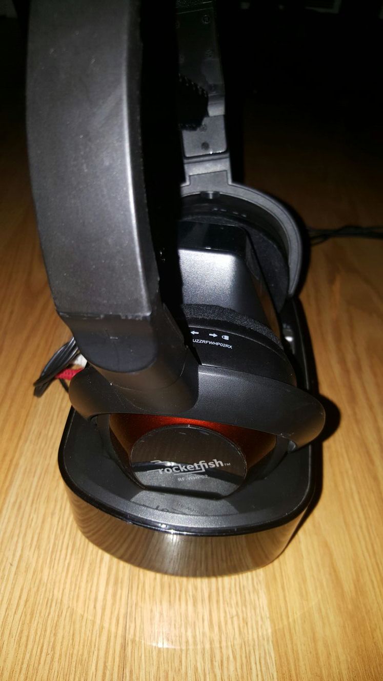 Rocketfish wireless headphones...works great!