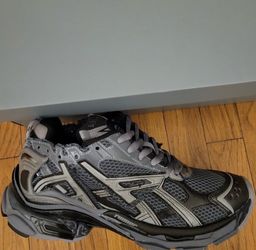 Balenciaga runners