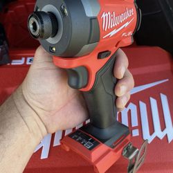 Milwaukee Gen 4 - 1/4 Inch Hex Impact Drill Tool Only 