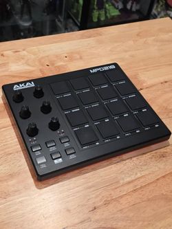 Akai MPD 218 MIDI Controller