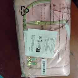 Beautiful Pink BIG padded Bag With Mutiple Compartment, Brand NEW.