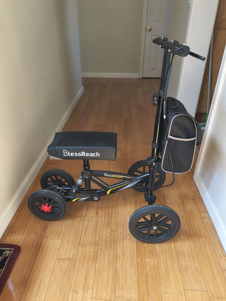 Knee Scooter With Bag