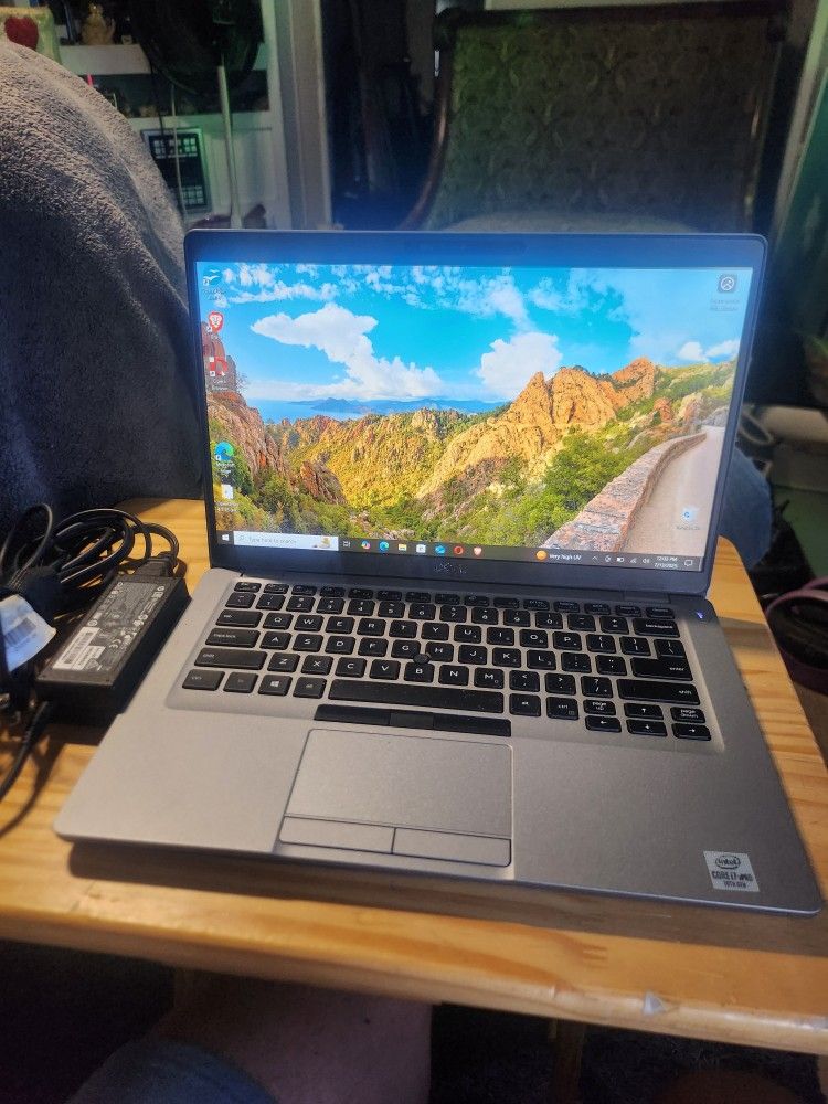 DELL 14" LAPTOP Touch Screen Core i7-10th Gen, 256GB SSD HD,20GB Ram