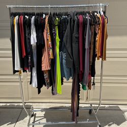 Rack With 150 Pieces Women’s Clothing New 