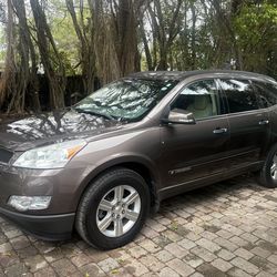 Chevrolet Traverse - low miles