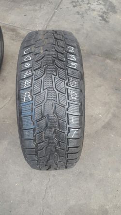 Tire 235 60 17