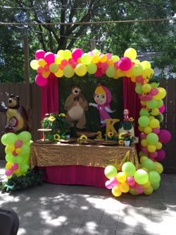 Decorations with balloons