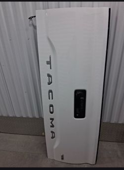 White Toyota Tacoma tailgate