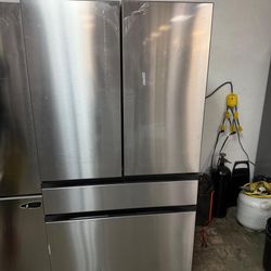 SAMSUNG STAINLESS STEEL BESPOKE SMART AI 4 DOOR REFRIGERATOR