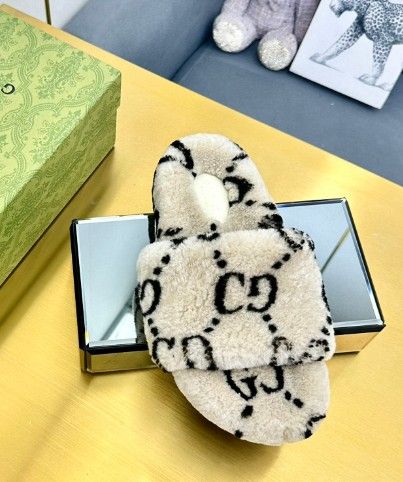 Autumn and winter sheepskin slippers
