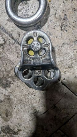 Mountain claiming hooks