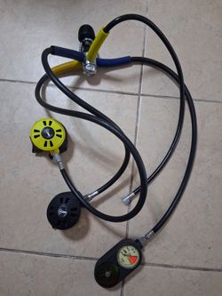Scuba Diving Regulator Set with Gauges