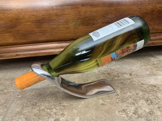 CORK SCREWS - BOTTLE HOLDERS