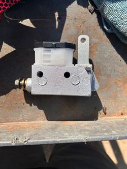 Go kart or mini bike brake master cylinder