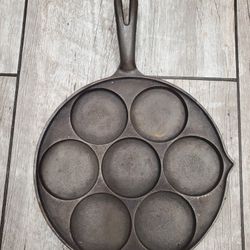 Griswold Cast Iron Plett Maker