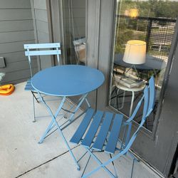 bistro table & chairs 