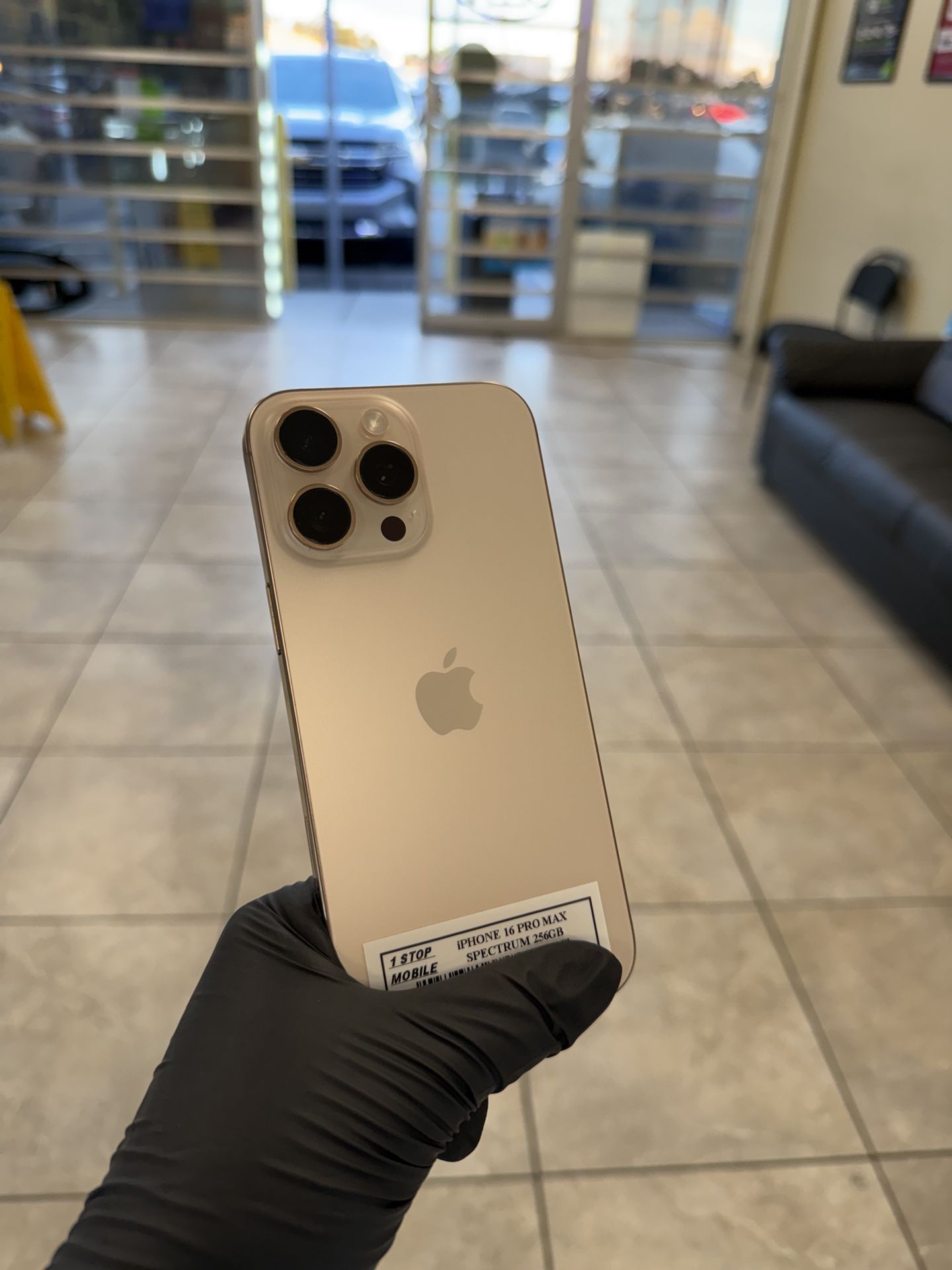 iPhone 16 Pro Max SPECTRUM