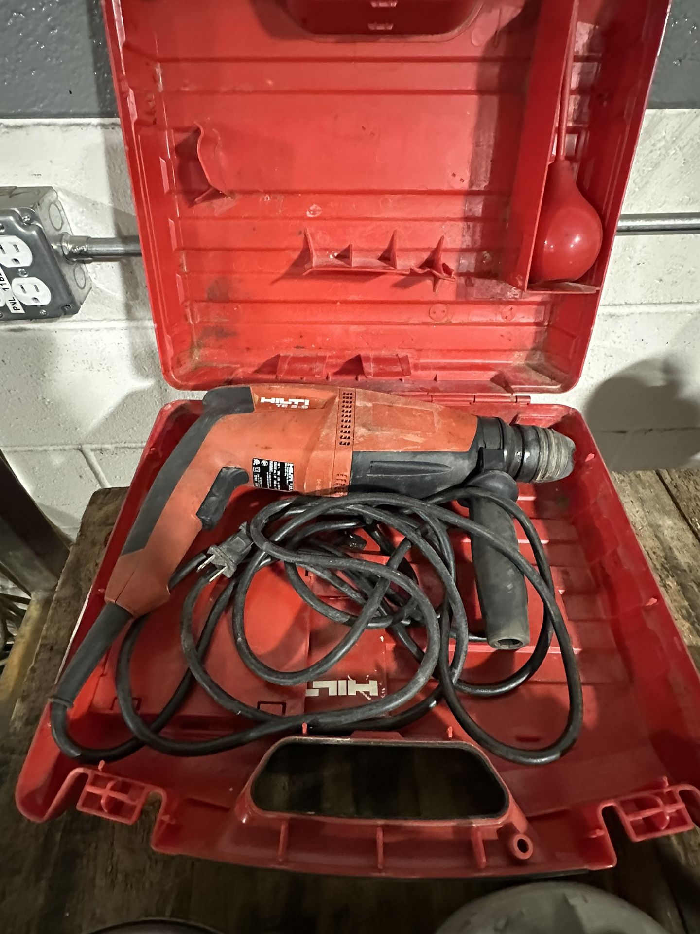 Hilti Drill 