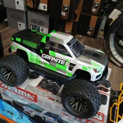 ARRMA Granite 4x4 RC Monster Truck. Brushed electric brand new
