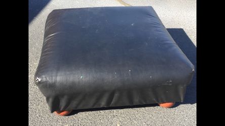 Ottoman Black with wooden feet