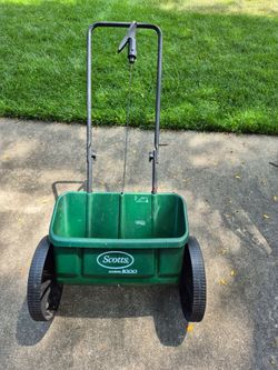 Scotts Spreader