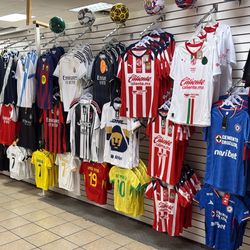Sport Jerseys/ Uniforms And Accesories ⚽️⚽️🧤