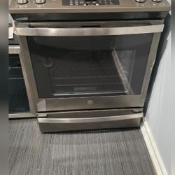 GE Slide-In Electric Convection Range Oven with No Preheat Air Fry
