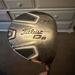Titleist 909 D2 Driver (RH-Stiff)