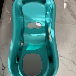 Baby or toddler bathtub 