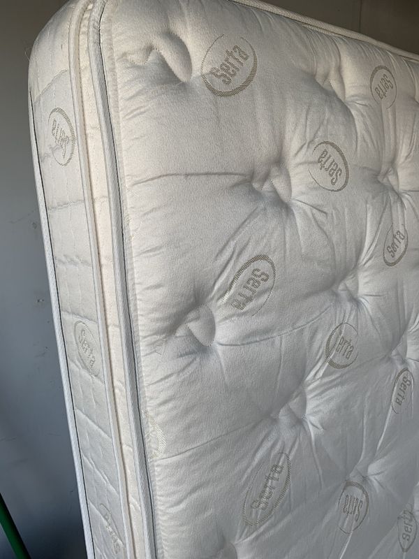 RV King Mattress SERTA. Approx 72”x77”. Pillow top. for Sale in Riverside, CA OfferUp
