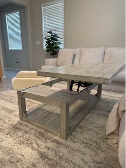 Rustic coffee lift-table