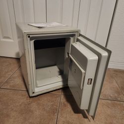 Digital With Key Fire Safe