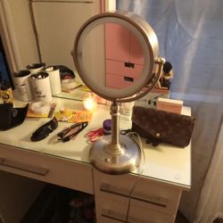 Make Up Lamp