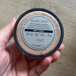 Mary Kay Ivory 1 Foundation Powder