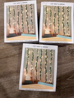 West & Arrow Curtain Vine Lights – Set of 3