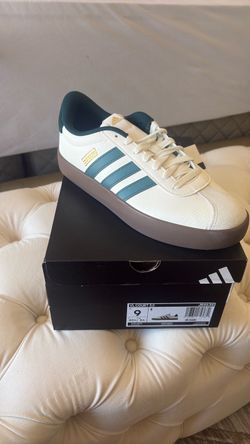 Adidas VL Court 3.0 Sneakers Size 9