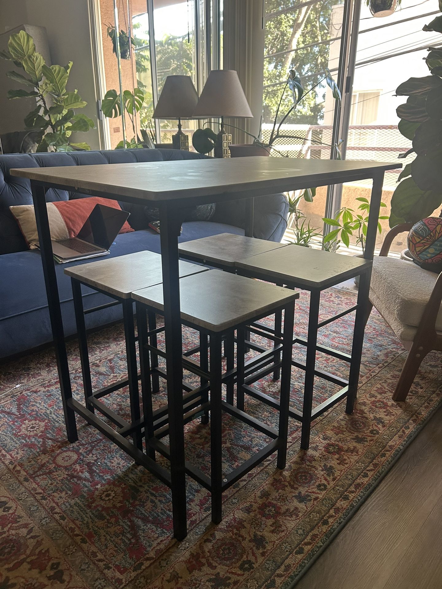 Stool Set And Table