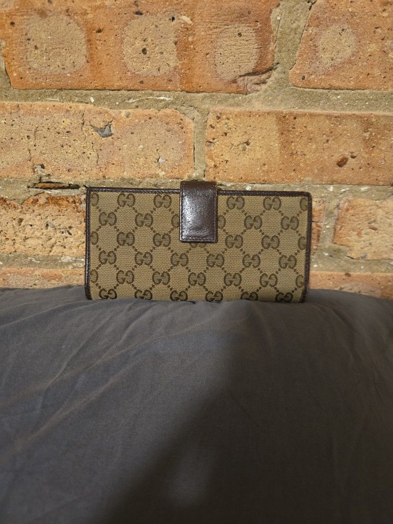 100% Authentic Gucci Canvas Wallet