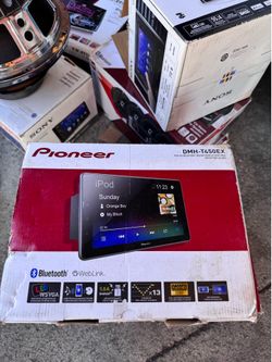 Pioneer Digital Media Receiver (Model: DMH-T450EX)