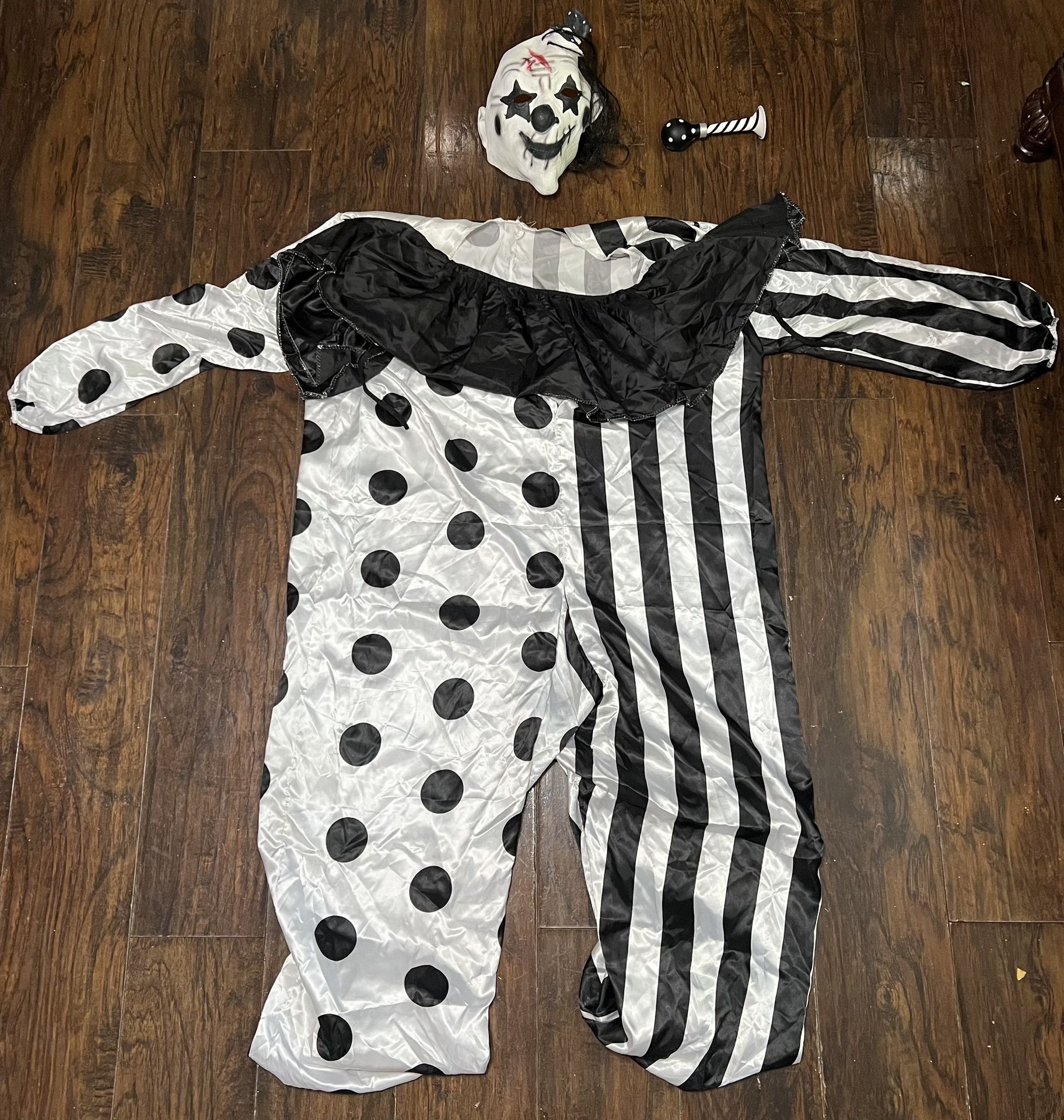 Killer Clown Halloween Costume