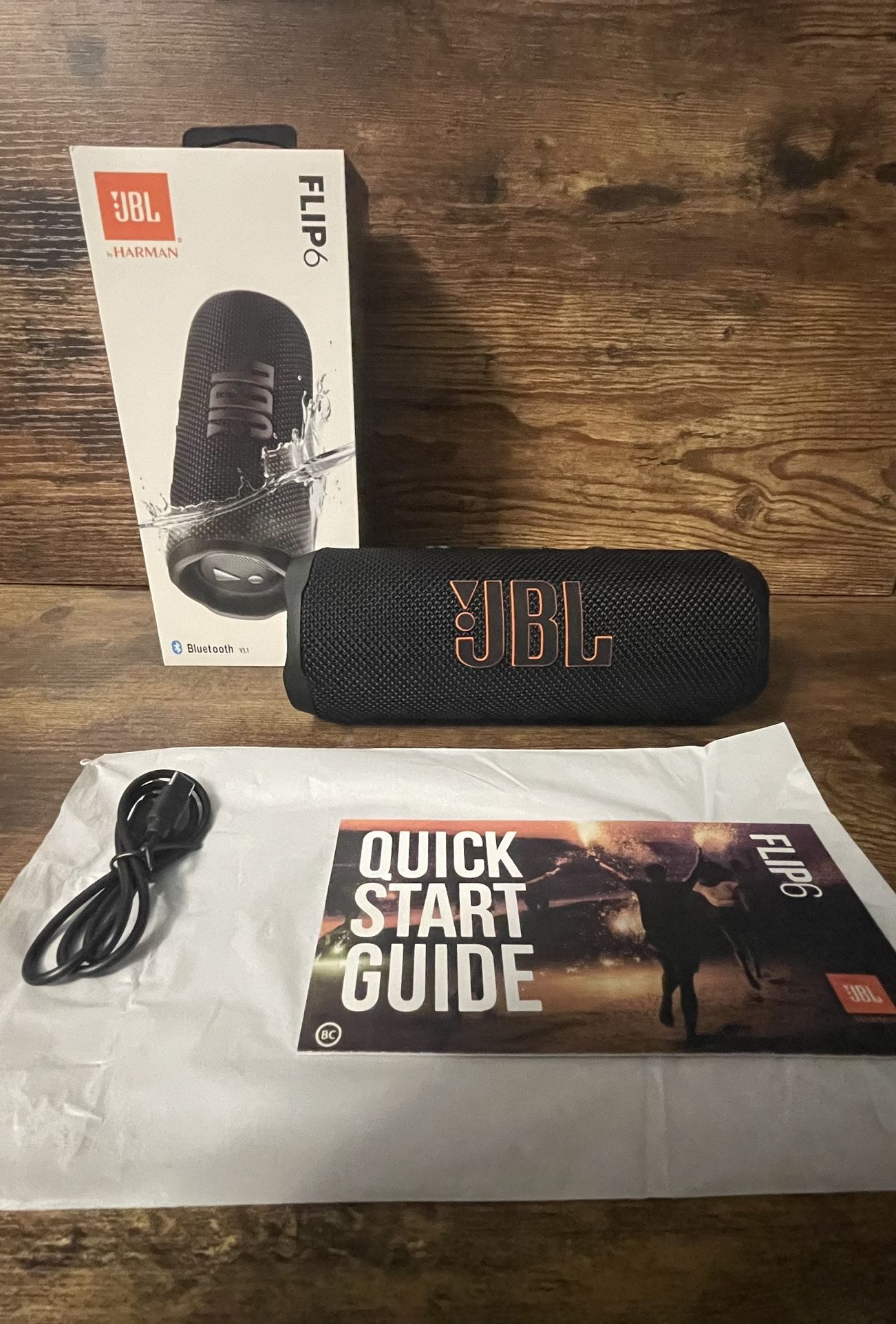 JBL Flip 6 Speaker (Black)