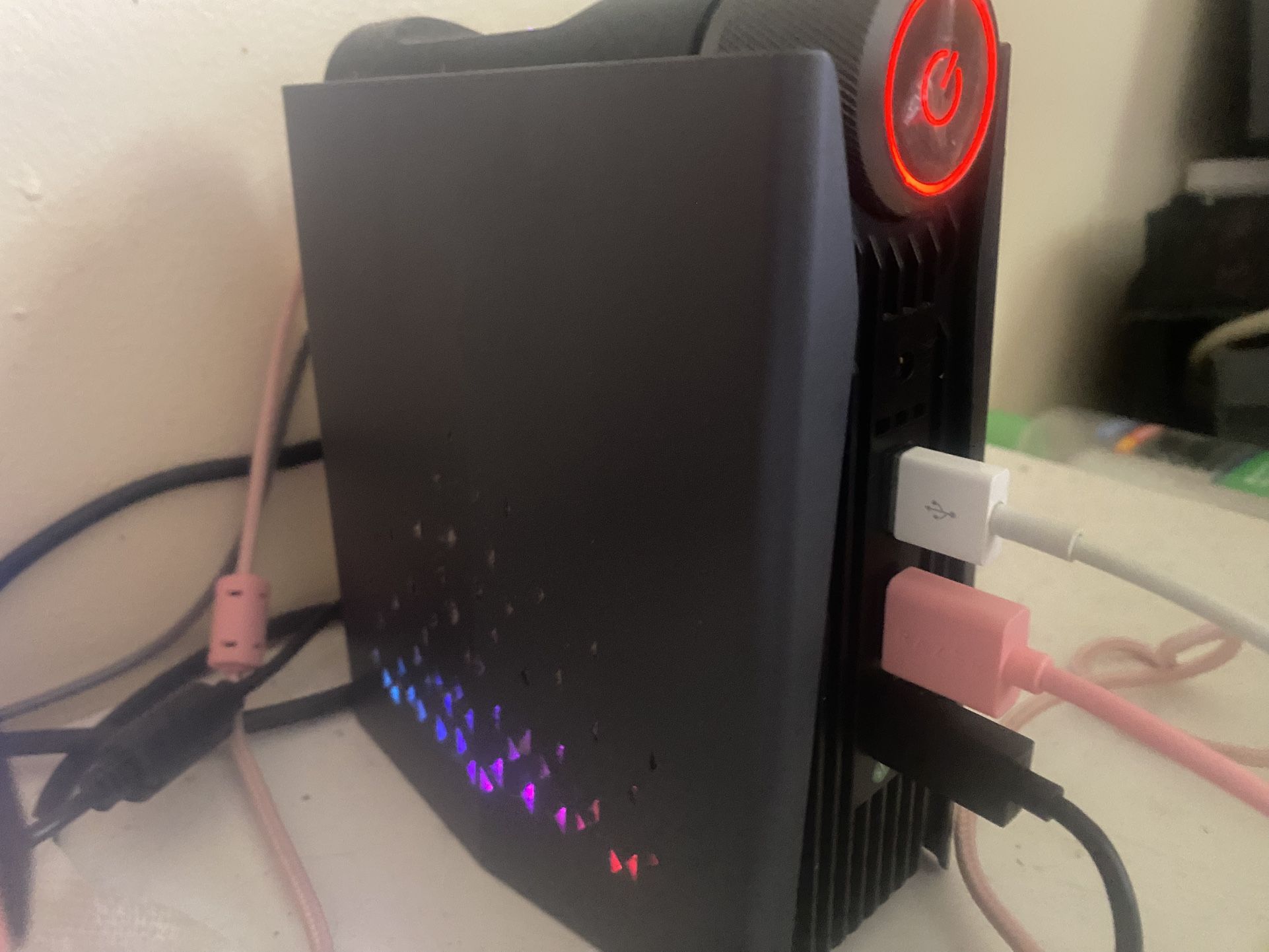 Mini Ace AMD RYZEN Gaming PC