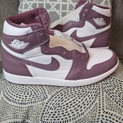 AIR JORDAN 1 RETRO HIGH OG WHITE/SKY J MAUVE-WHITE