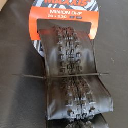 Maxxis Minion DHF 26 X 2.30