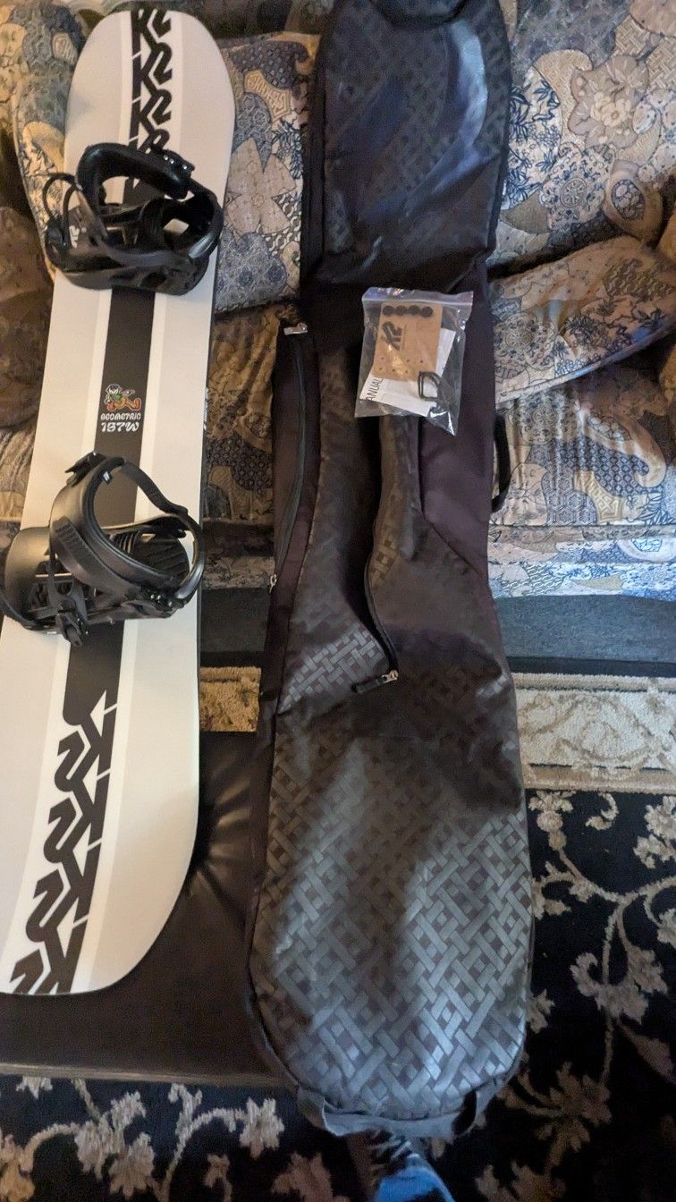 K2 Vandal Snowboard 157 bindings And Bag