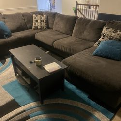 Large/Plush sectional - Grey