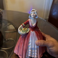 Royal Doulton Figurine "Janet" HN 1537 Bone China England Vintage Estate