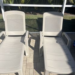 Lounge Chair *2 With Cushions 
